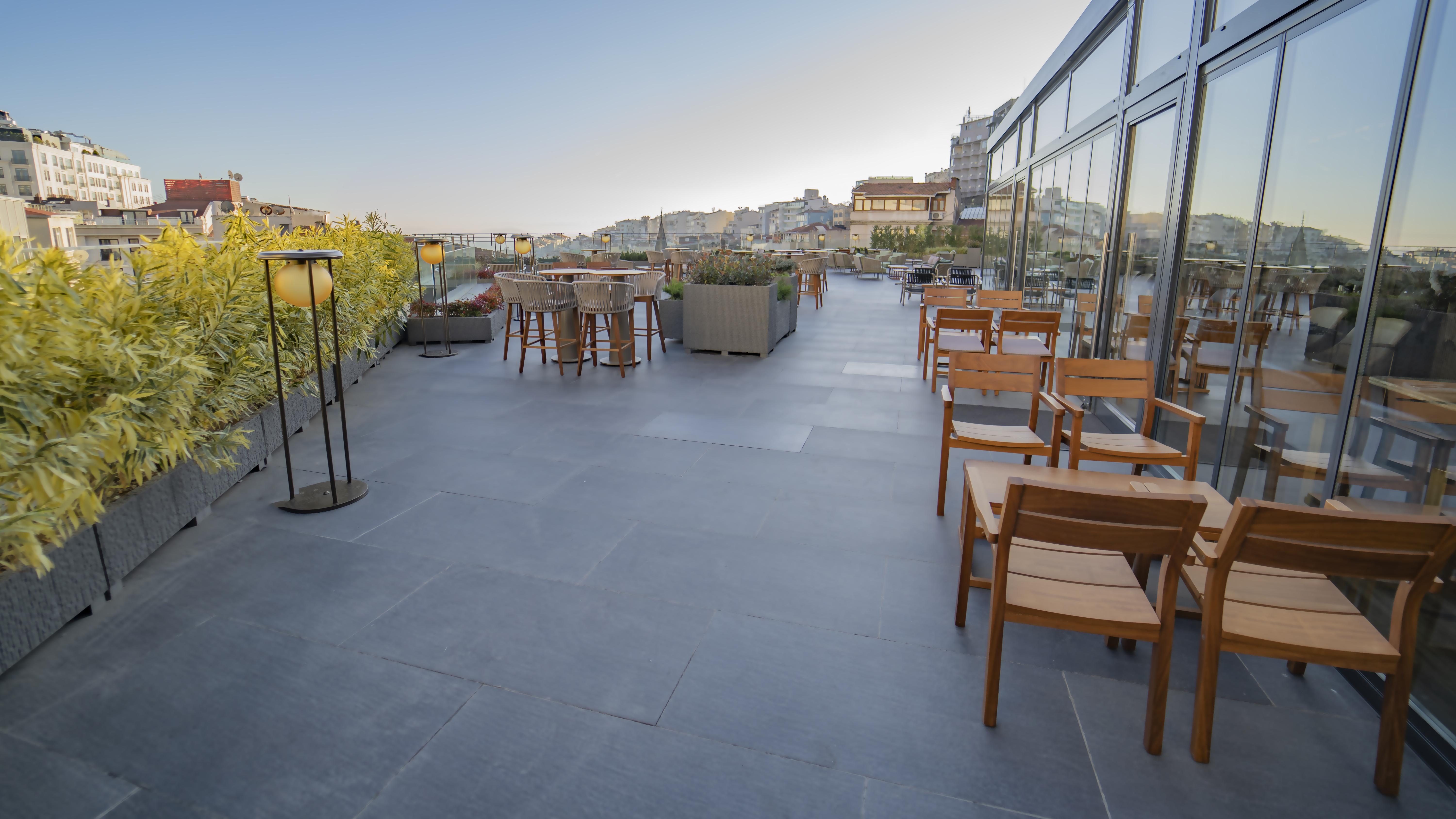 Sofitel Istanbul Taksim Hotell Exteriör bild The Sky Bar
