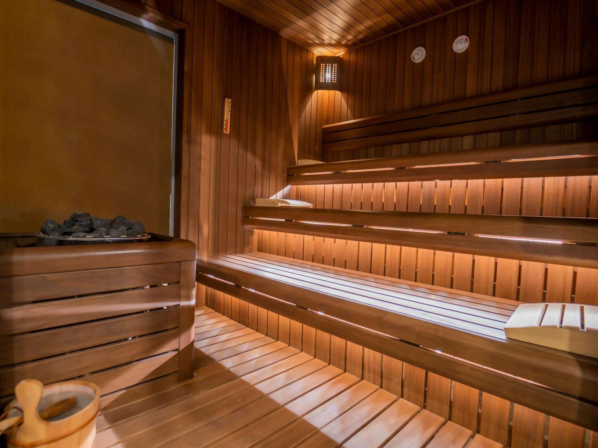 Sofitel Istanbul Taksim Hotell Exteriör bild A modern Finnish sauna