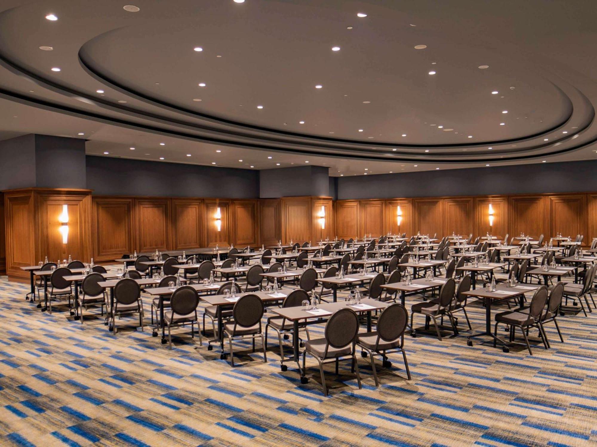 Sofitel Istanbul Taksim Hotell Exteriör bild The Grand Ballroom