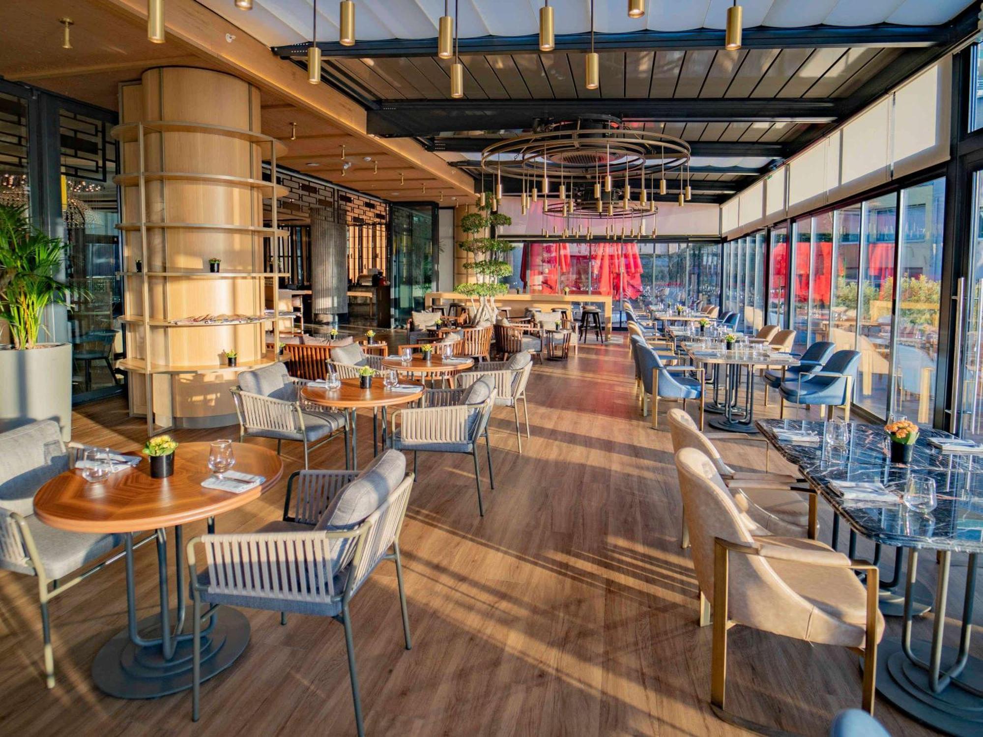 Sofitel Istanbul Taksim Hotell Exteriör bild The Terrace