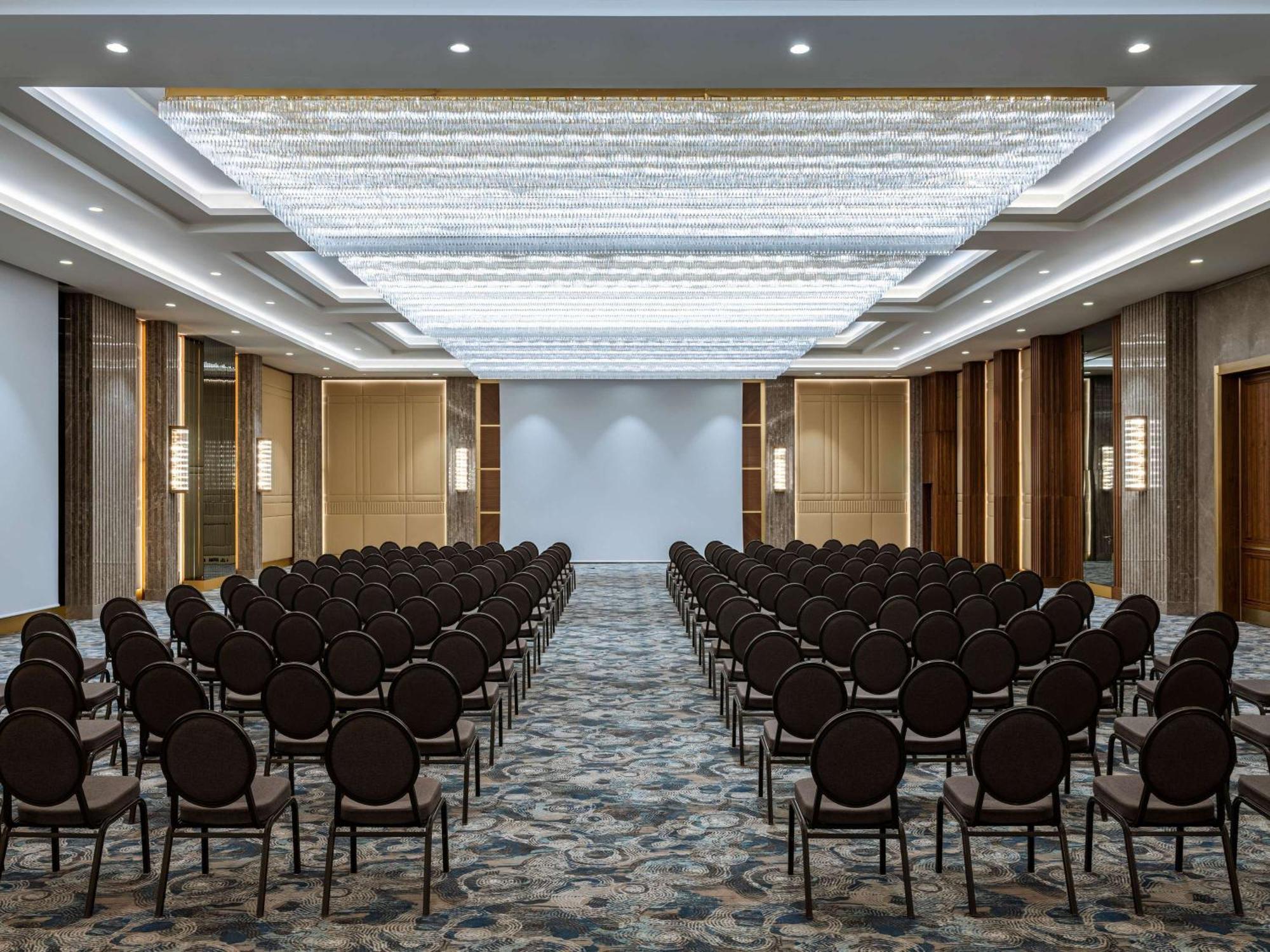 Sofitel Istanbul Taksim Hotell Exteriör bild The ballroom