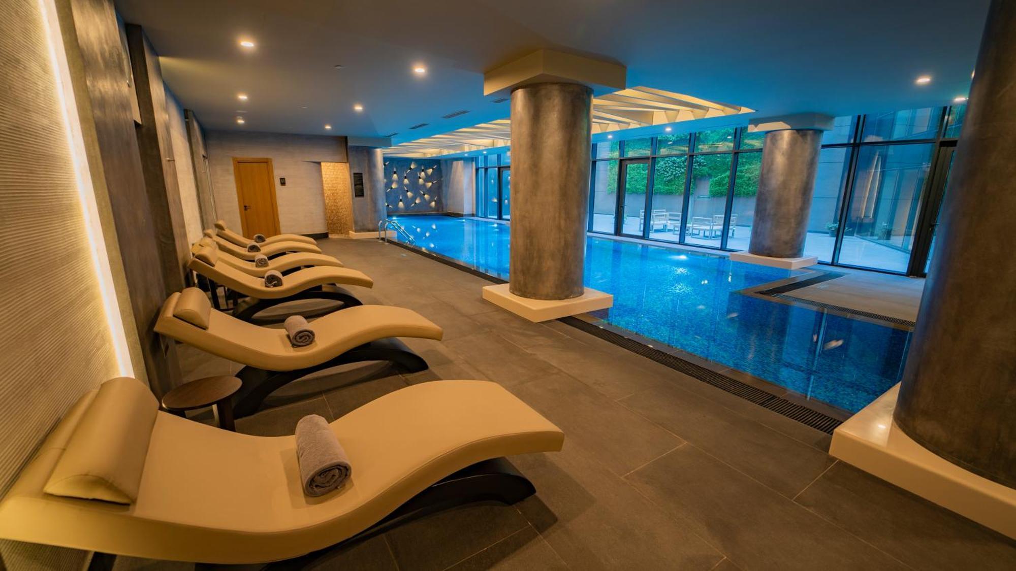 Sofitel Istanbul Taksim Hotell Exteriör bild Spa at the Hotel